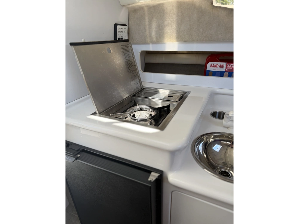 2010 Campion 682 Explorer alt