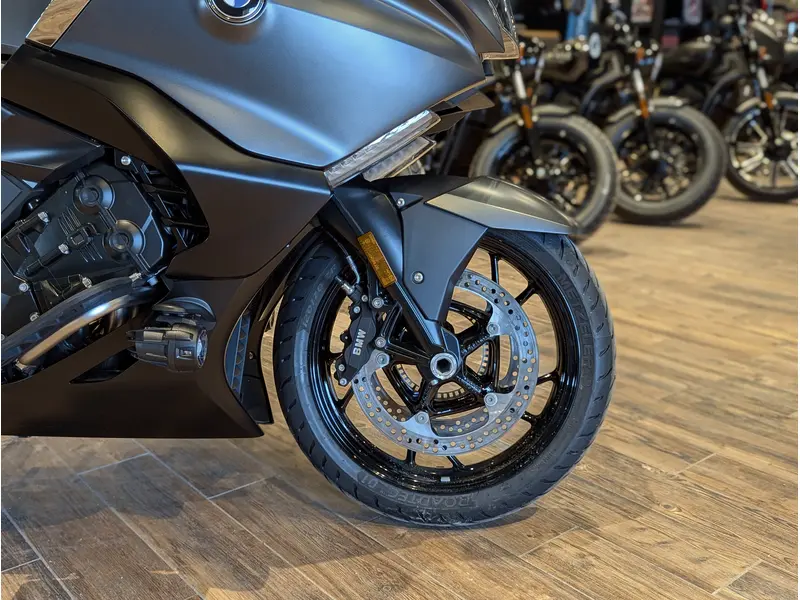 2026 BMW K 1600 Grand America // Mineral Grey Metallic Matte thumbnail 4