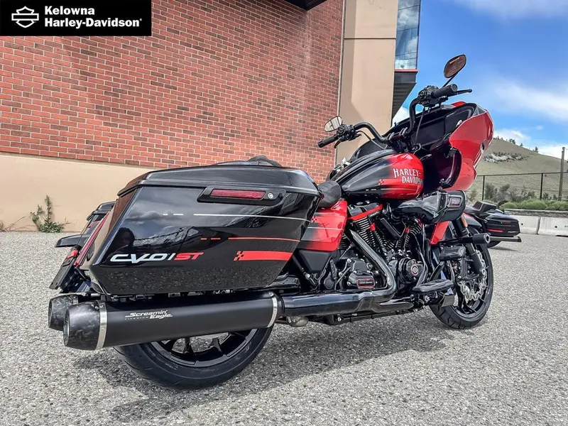 2026 Harley-Davidson FLTRXSTSE - CVO™ Road Glide® ST thumbnail 12