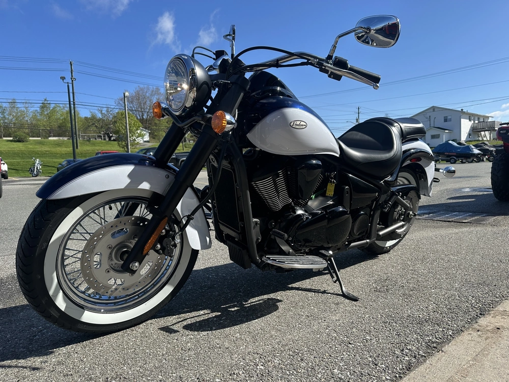 2026 Kawasaki Vulcan 900 Classic alt