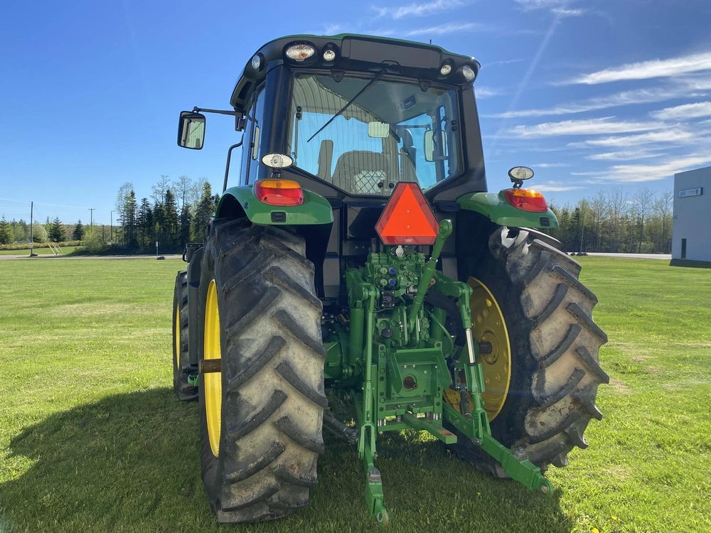 2025 John Deere 6120m alt