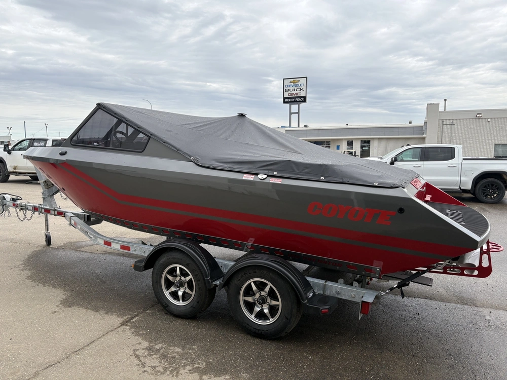 2026 Coyote 180 Predator alt