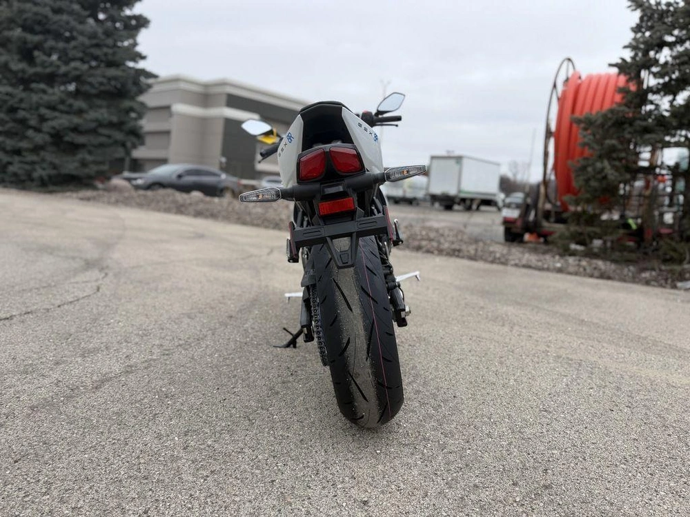 2026 Suzuki Gsx-8r alt
