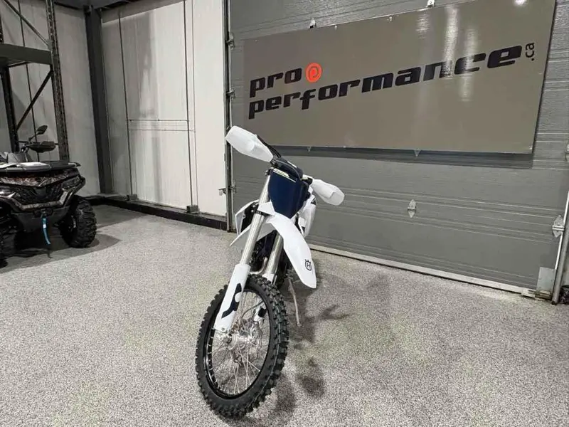 2026 Husqvarna FX 350 thumbnail 2