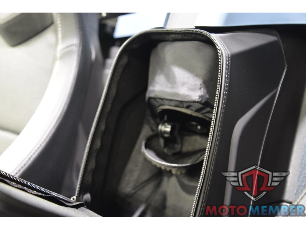 2026 Slingshot Signature Edition Autodrive alt
