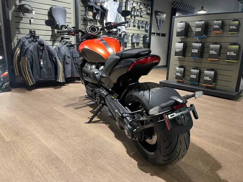 2026 Triumph ROCKET 3 STORM R - SATIN BAJA ORANGE / MATT BLACK thumbnail 4