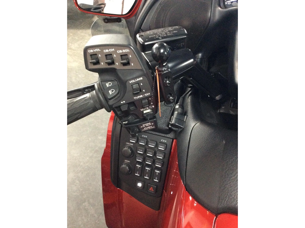 2017 Honda Goldwing 1800 alt