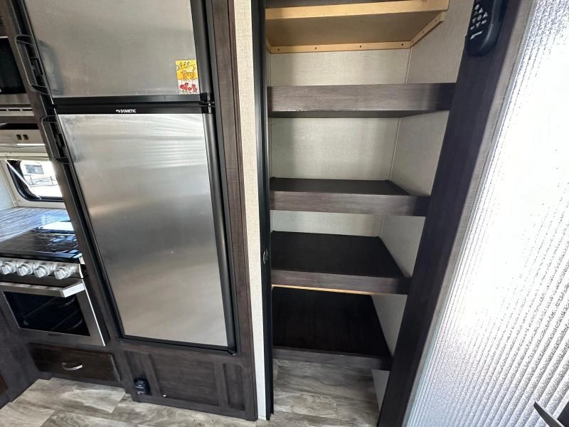 Shasta Phoenix 25mk 2020 alt