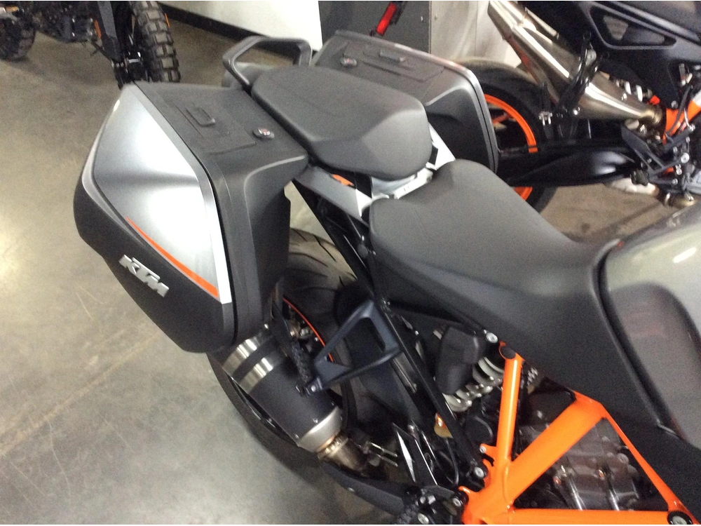 Ktm Superduke1290gt 2016 alt