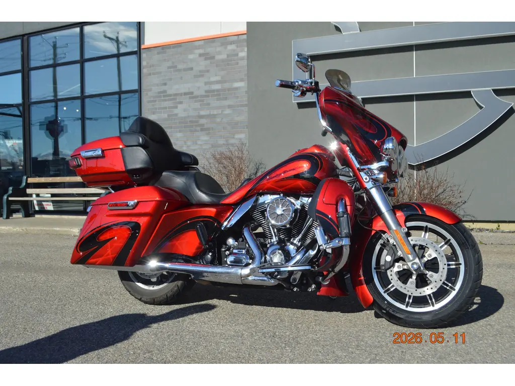 Harley-Davidson FLHTCUL 2015