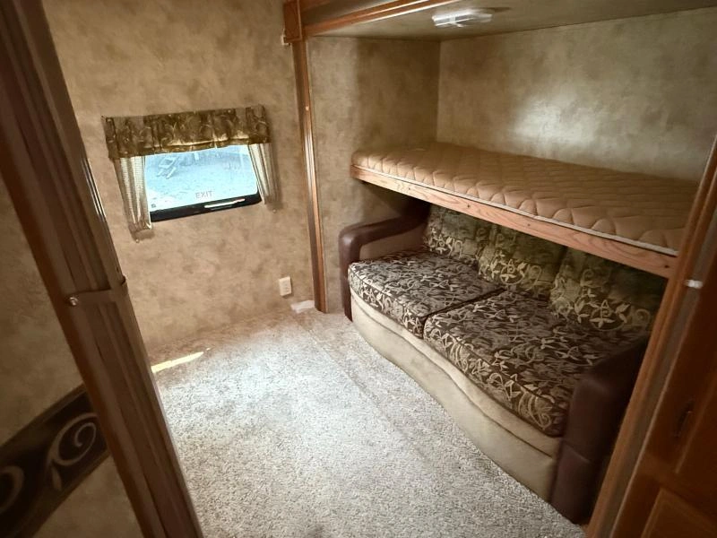 2012 Keystone Rv Sprinter 311bhs alt