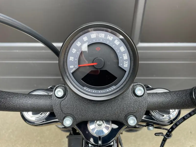 2026 Harley-Davidson FXBB - Street Bob® thumbnail 16