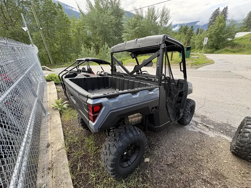 2026 Polaris RANGER XP 1000 PREMIUM STEALTH GRAY thumbnail 2