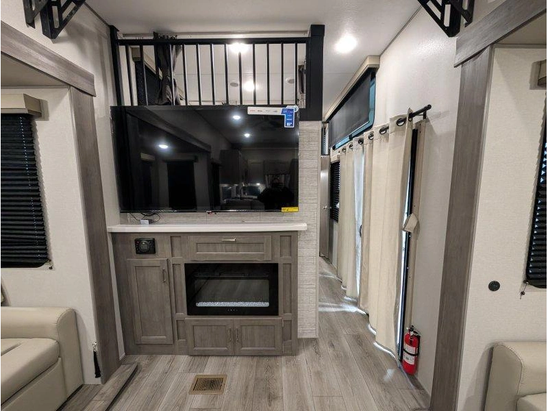 Coachmen Catalina 44condo 2026 alt