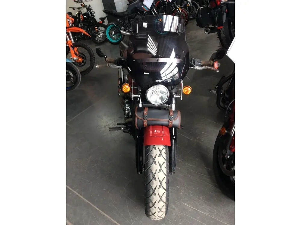 2016 Indian Motorcycle Scout Bobber Tweety alt