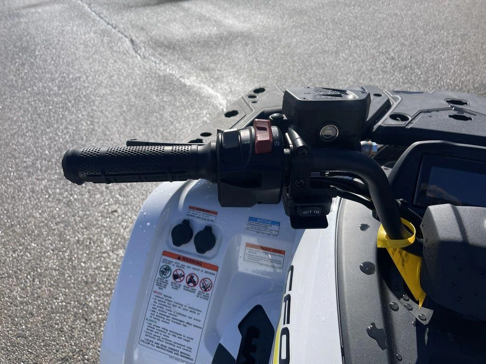 2026 Cfmoto Cforce 500 alt