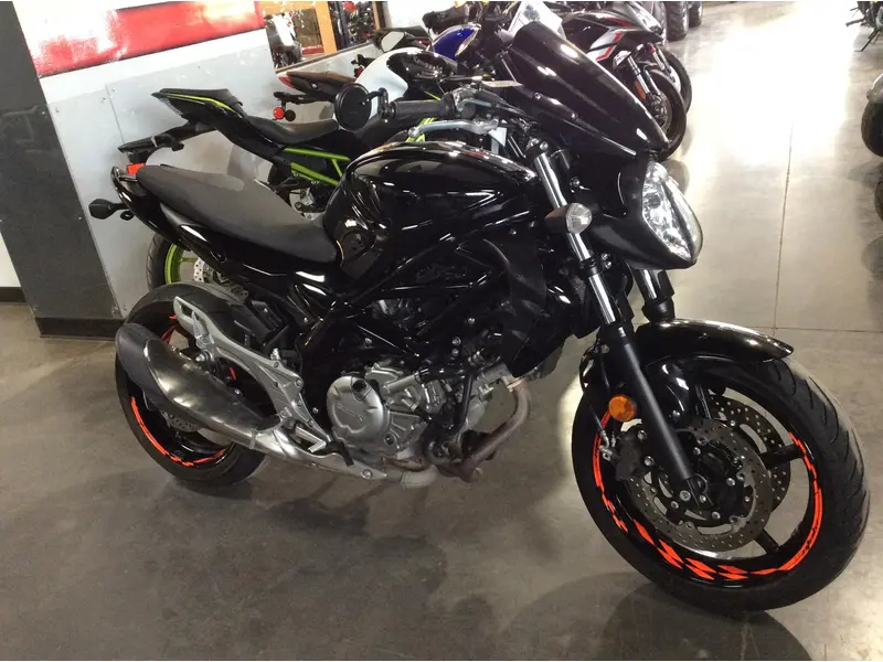 2013 Suzuki SFV650 GLADIUS 650 thumbnail 2
