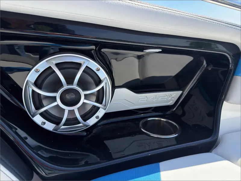 2019 Yamaha 242X thumbnail 14