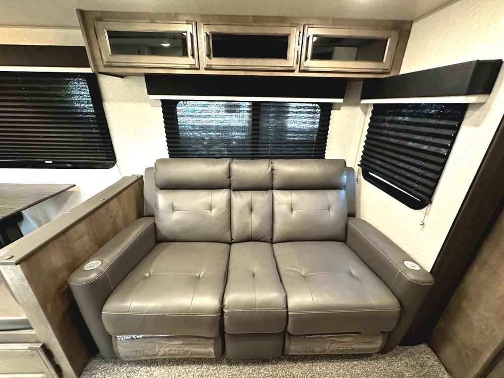 2022 Venture Rv Sporttrek 272vrk alt