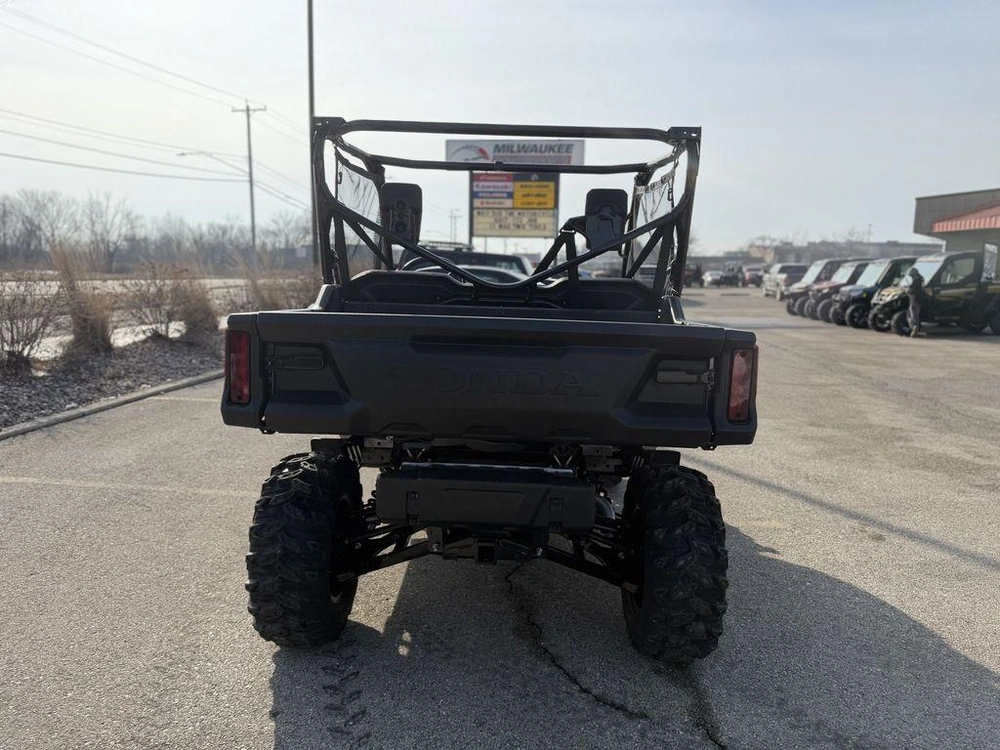 2025 Honda Pioneer 1000 Deluxe alt