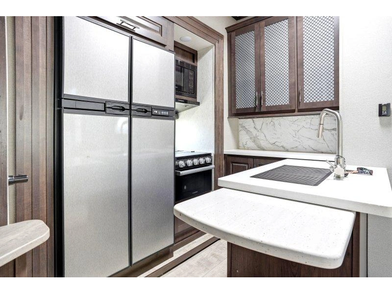 Grand Design Momentum 350g 2022 alt