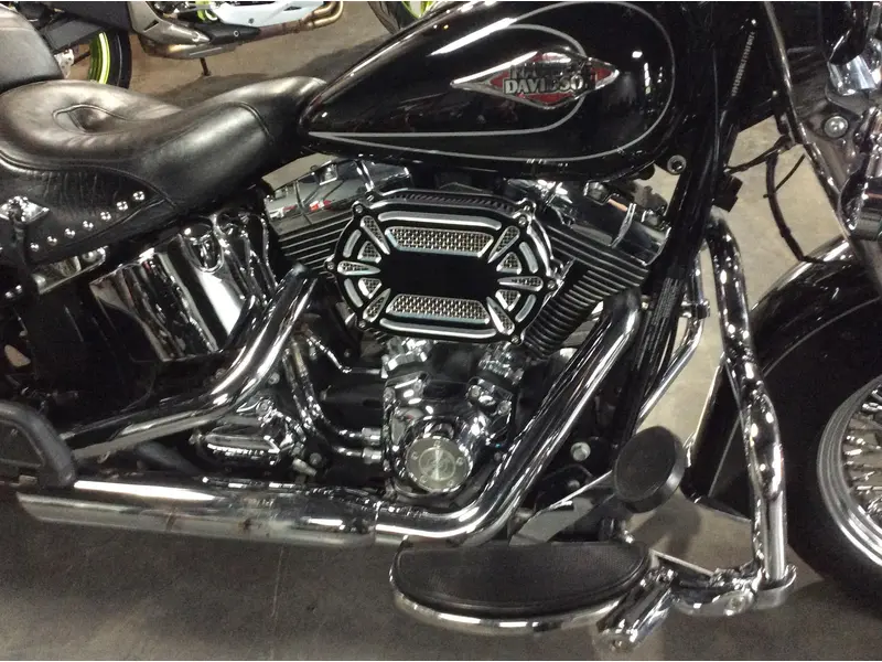 2011 Harley-Davidson Softail Heritage FLSTC Abs thumbnail 3