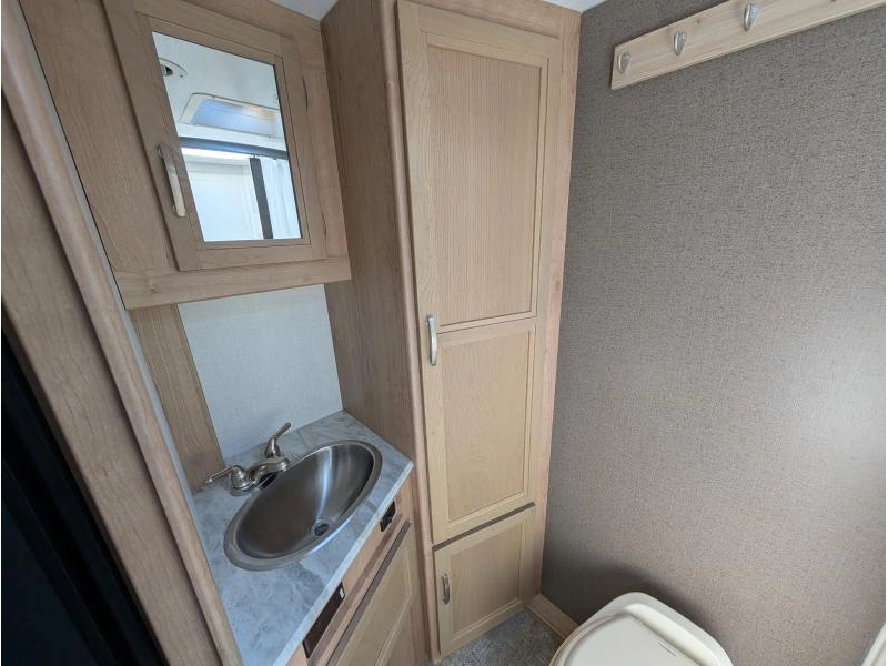 Winnebago Micro Minnie 2108fbs 2020 alt