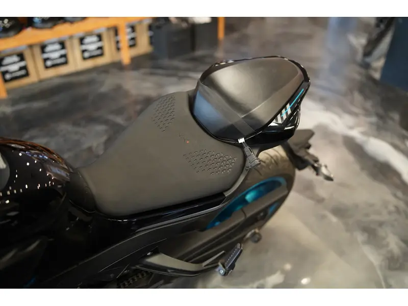 2024 CFMOTO 800NK thumbnail 15