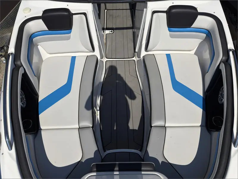 2019 Yamaha 242X thumbnail 8