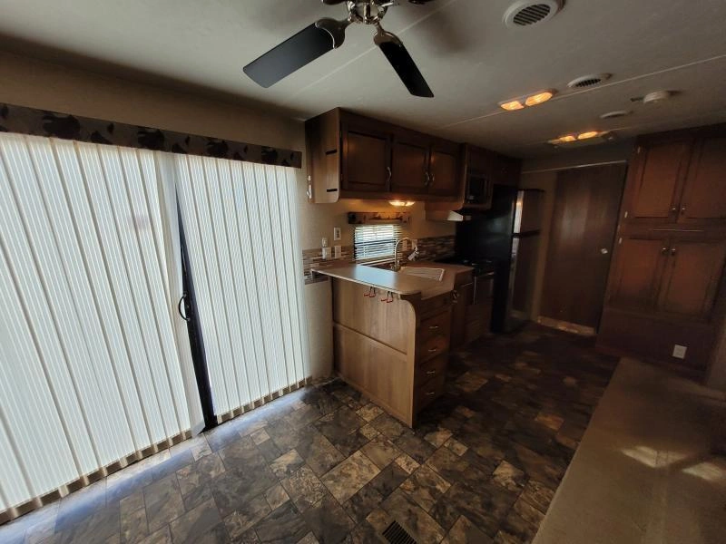 Coachmen Catalina 39fl 2015 alt