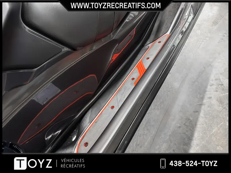 2022 Sea-Doo RXT X 300 TECH PACK AUDIO thumbnail 12
