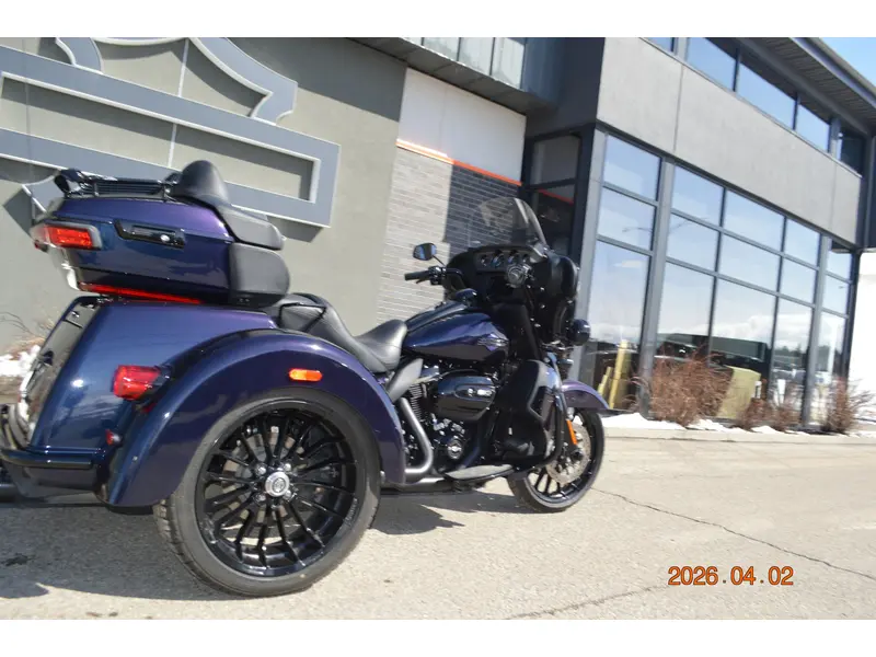 2025 Harley-Davidson FLHTCUTG thumbnail 2