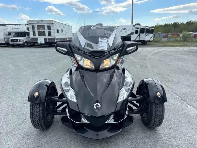 2010 Can-Am Spyder limited thumbnail 9