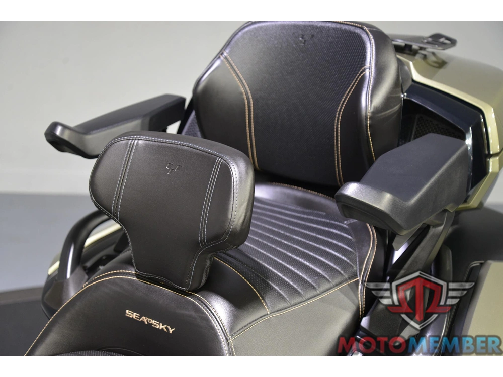 2021 Can-am Spyder Rt Sea-to-sky alt