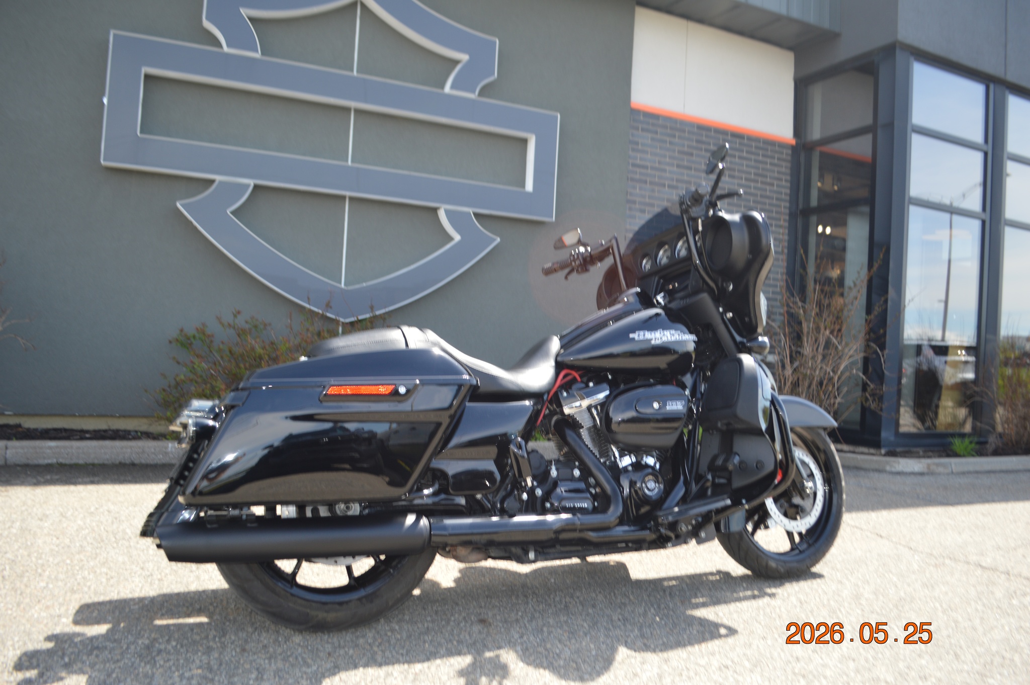 2020 Harley-Davidson FLHX thumbnail 2