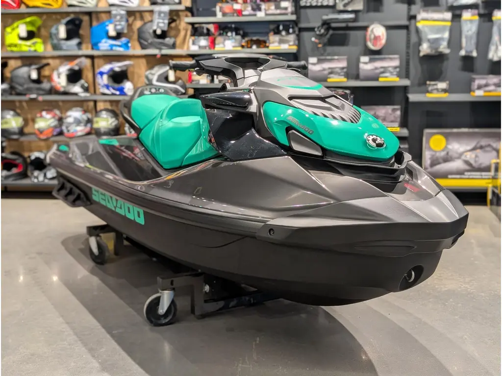 2026 Sea-Doo GTI 170 SE - Eclipse Black and Laguna Green