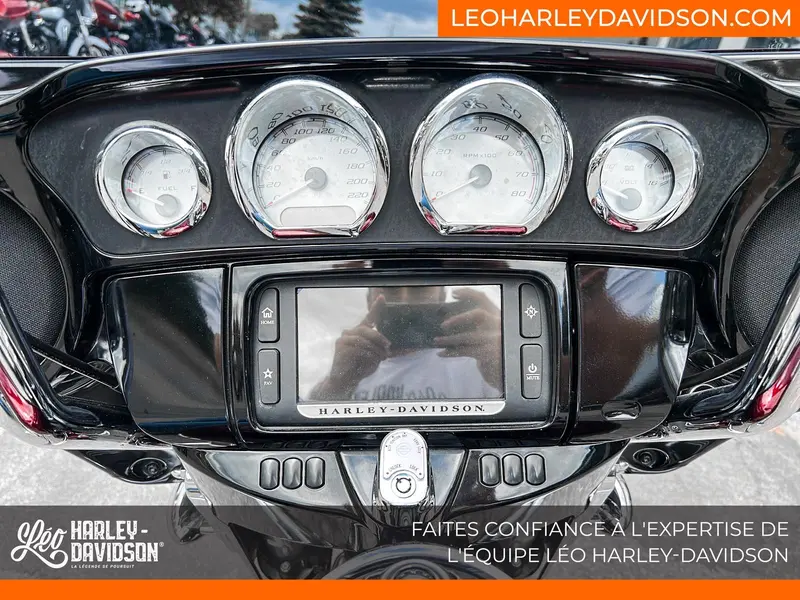 2014 Harley-Davidson FLHXS Street Glide Special thumbnail 20