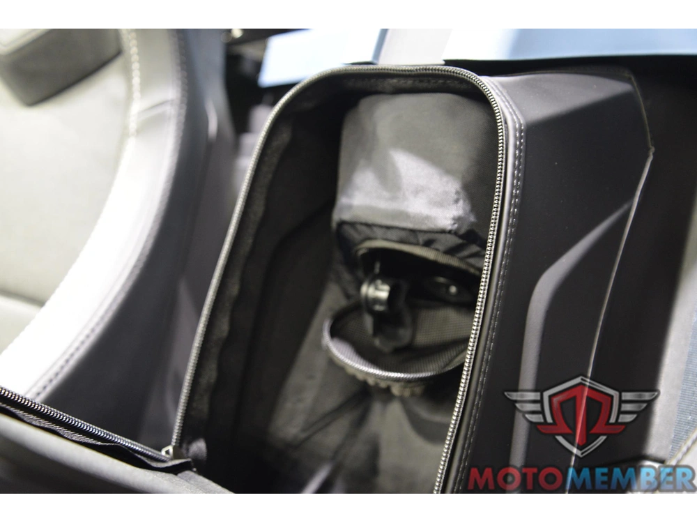 2026 Slingshot Signature Edition Manual alt