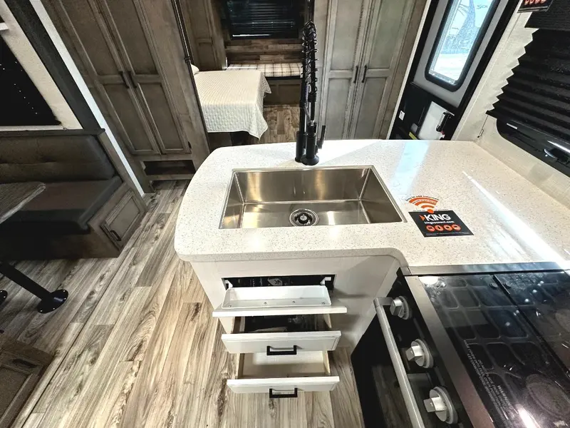 2023 Venture RV Sporttrek 312VBH thumbnail 19