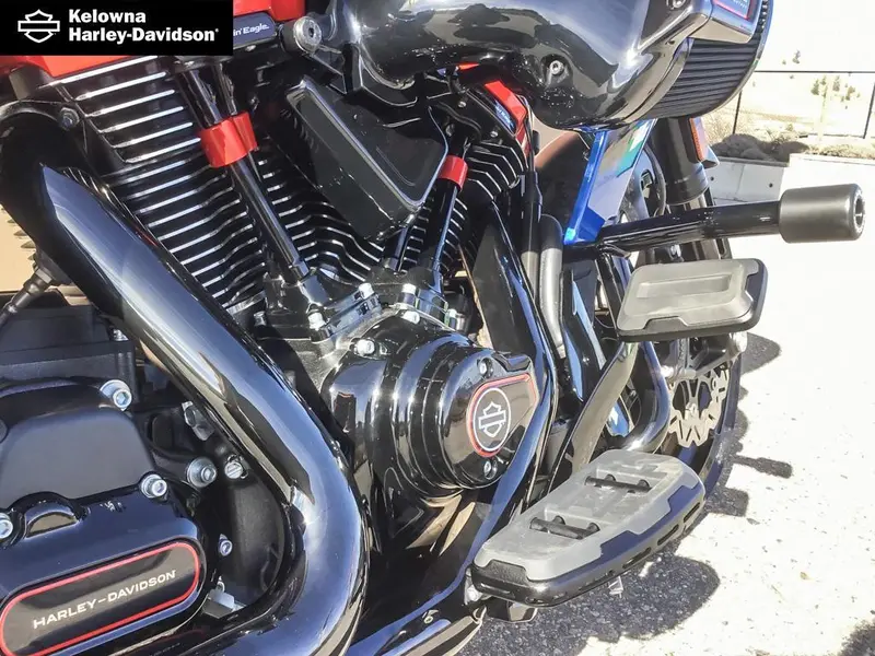2026 Harley-Davidson FLTRXSTSE - CVO™ Road Glide® ST thumbnail 17