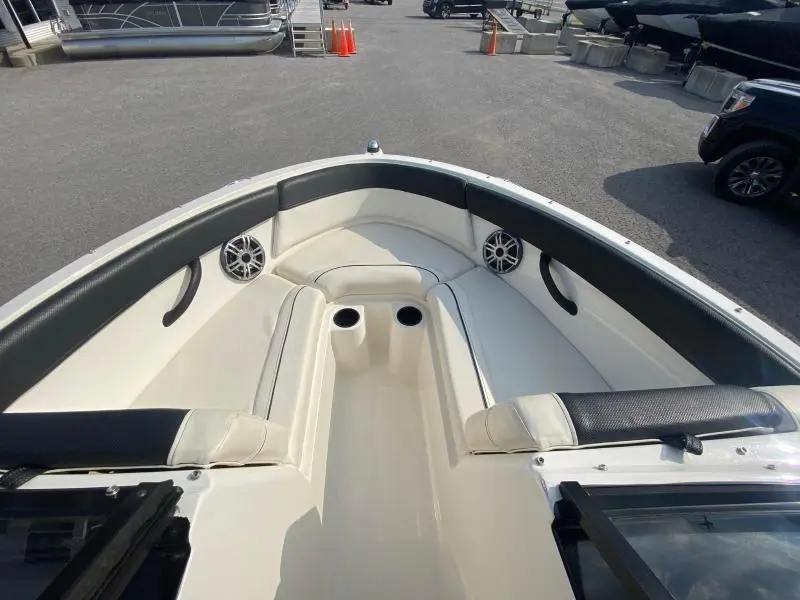 2016 Bayliner 185BR thumbnail 4