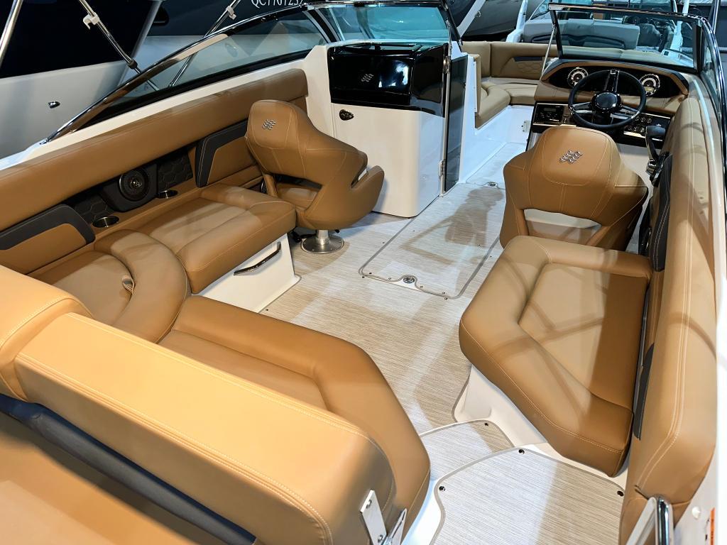 2024 Four Winns HD5 MERCRUISER 6.2L / BRAVO 3 thumbnail 6