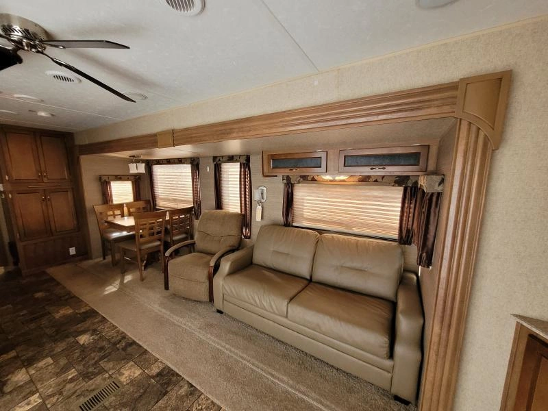 Coachmen Catalina 39fl 2015 alt