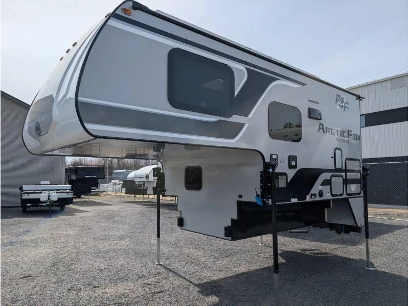 Northwood Arctic Fox 811 2026 alt