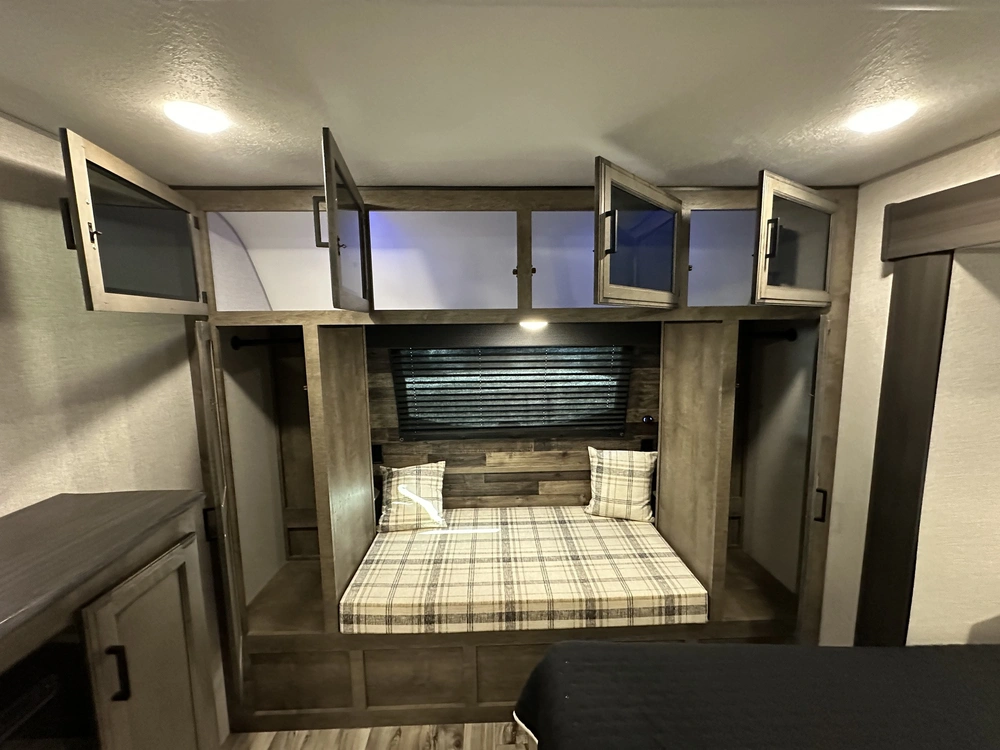 2022 Venture Rv Sporttrek 272vrk alt