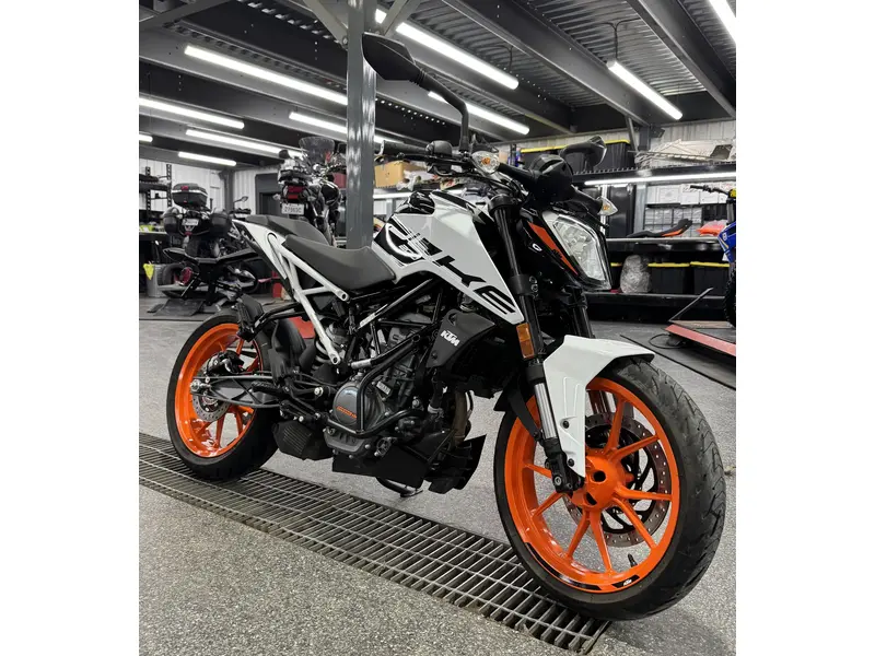 2020 KTM DUKE 200