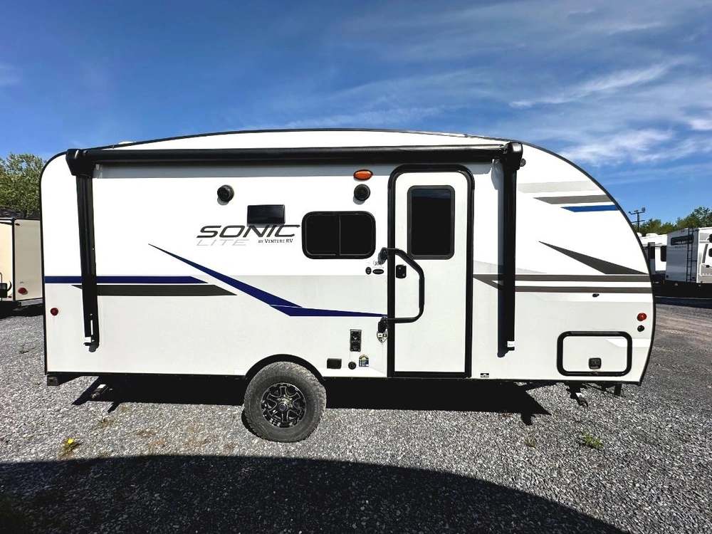 2022 Venture Rv Sonic Lite 169vmk alt