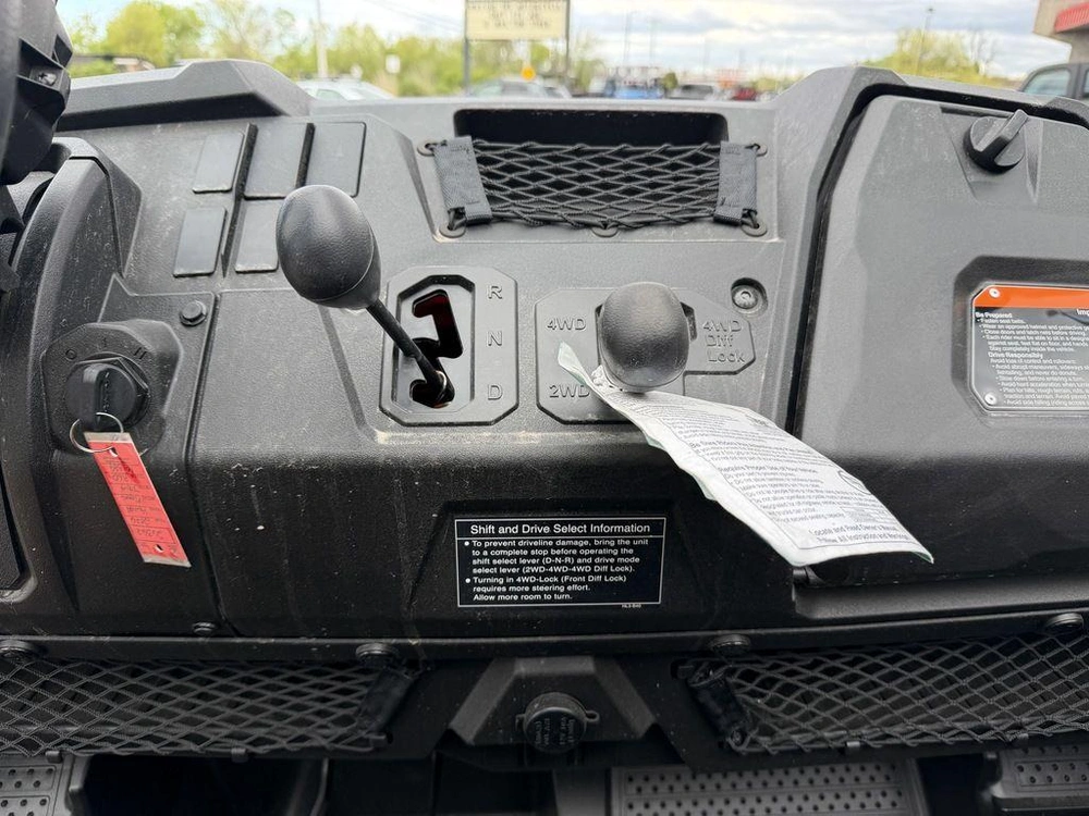 2026 Honda Pioneer 700 alt