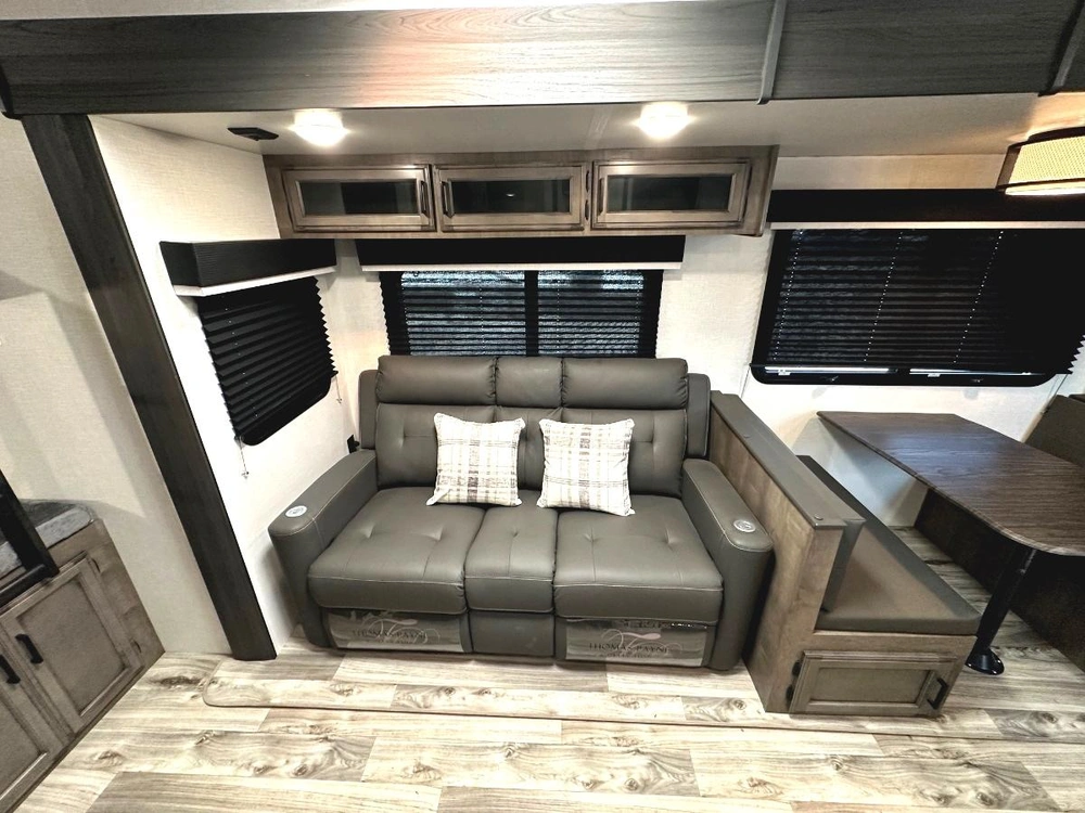 2023 Venture Rv Sporttrek 312vbh alt