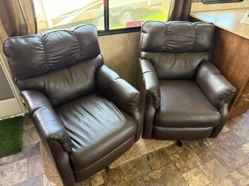 Coachmen Chaparral 27rks 2013 alt